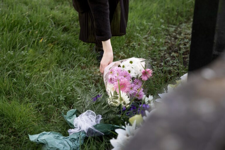 Choosing the Right Funeral: Burial, Cremation, or Alternatives